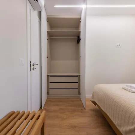 Apartmán Modern 2br With Patio And Ac Lisboa