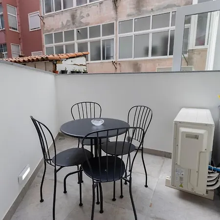 Apartment Modern 2br With Patio & Ac - 0e *