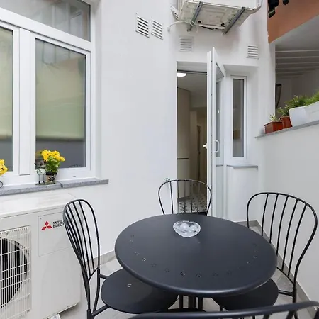 Modern 2br With Patio And Ac *