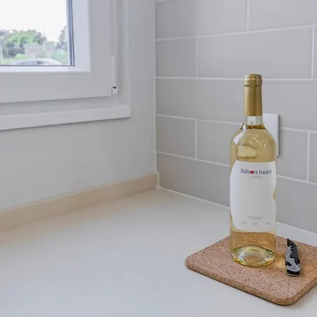 Modern 2br With Patio And Ac Appartement *