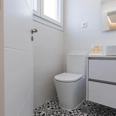 Modern 2br With Patio & Ac - 0e 公寓 *