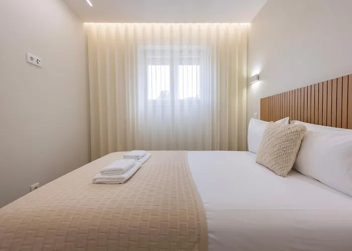 Modern 2br With Patio & Ac - 0e Apartamento Lisboa