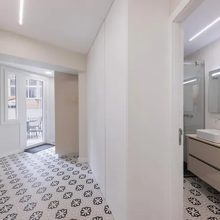 Modern 2br With Patio & Ac - 0e Апартаменты *