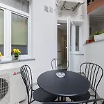 Modern 2br With Patio & Ac - 0e *