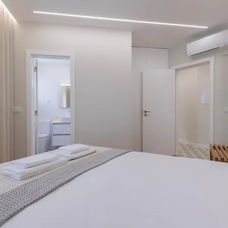 아파트 Modern 2br With Patio And Ac *