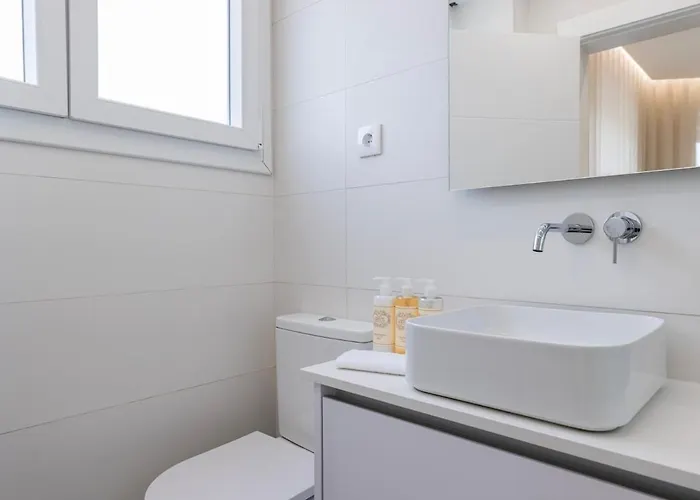 Modern 2br With Patio & Ac - 0e * Lisboa