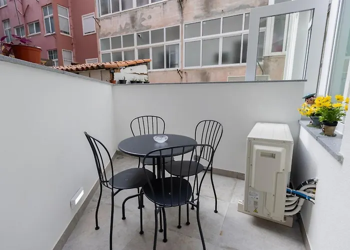 شقة Modern 2br With Patio & Ac - 0e *